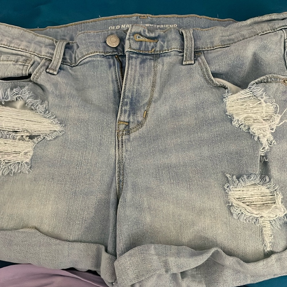 Old Navy ladies Jean shorts size 12 boyfriend ripped style